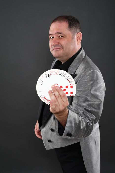 Magician Robertino